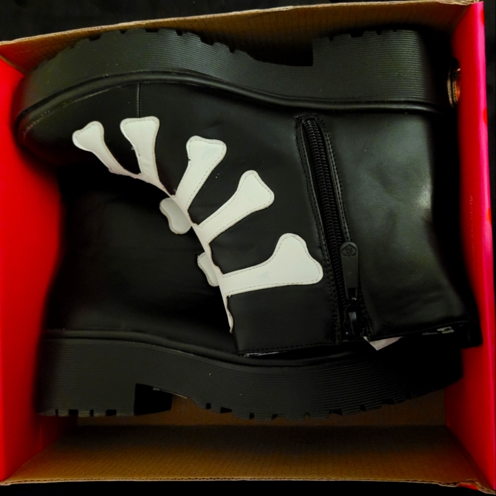Iron fist boots